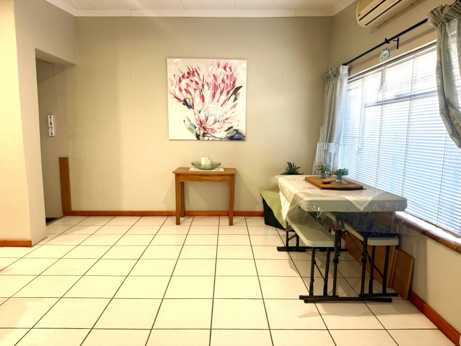 4 Bedroom Property for Sale in Amandelrug Western Cape
